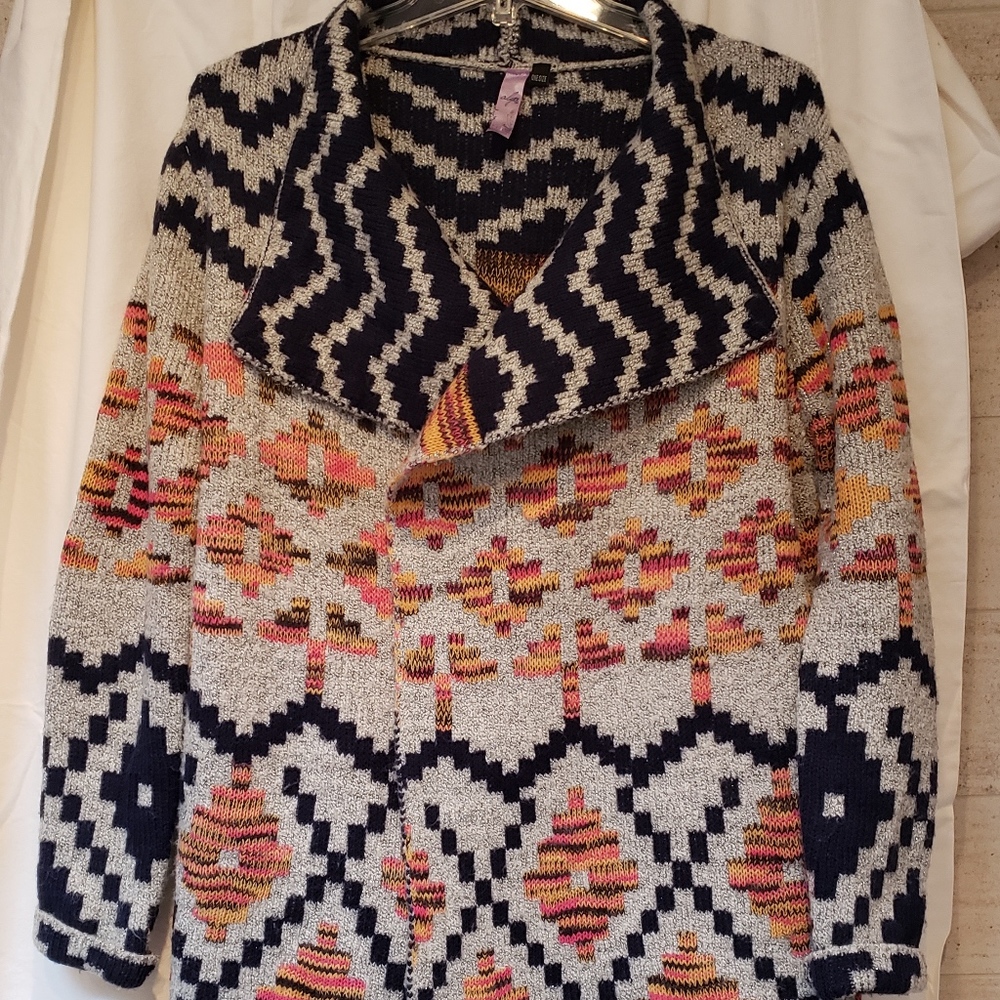 Alya Tribal Pattern Cardigan